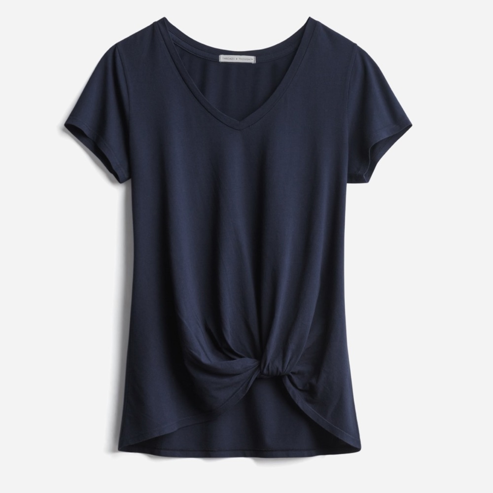Threads for Thought Size S Top WITH TAGS!